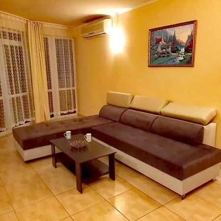 Apartmanhotel Plaza *